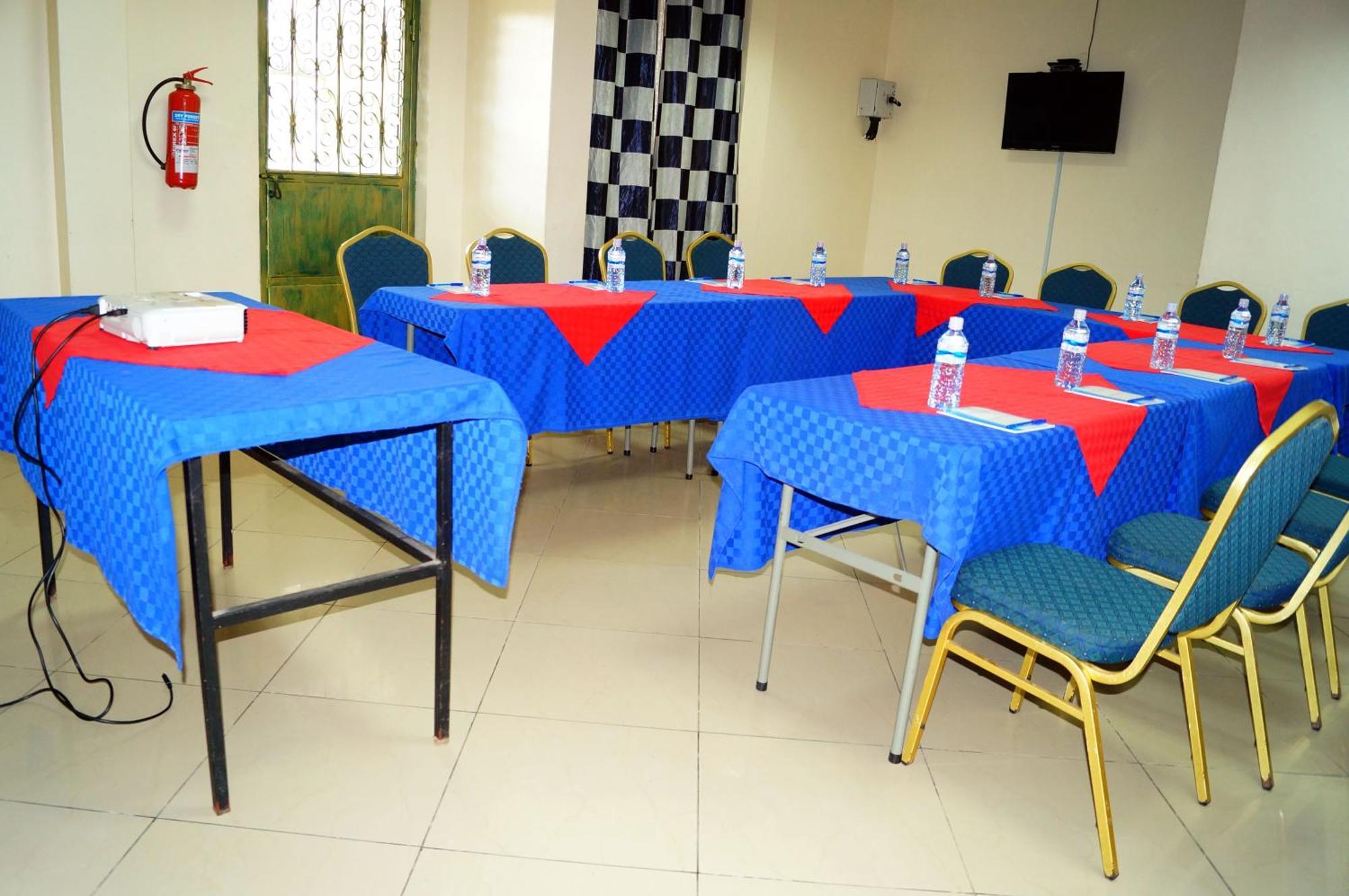 Coastgate Hotel Mombasa Bagian luar foto